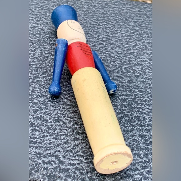 1930s Vintage Turned Wooden Articulating Arm Joint Skittle Soldier - Picture 6 of 13